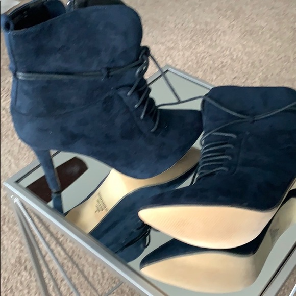 New Navy boots - Picture 5 of 6